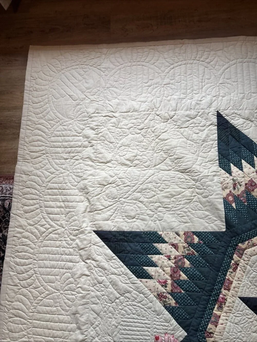 Texas Loan Star Amish Made King Quilt Size 102 X 109 Excellent Ivory & Green